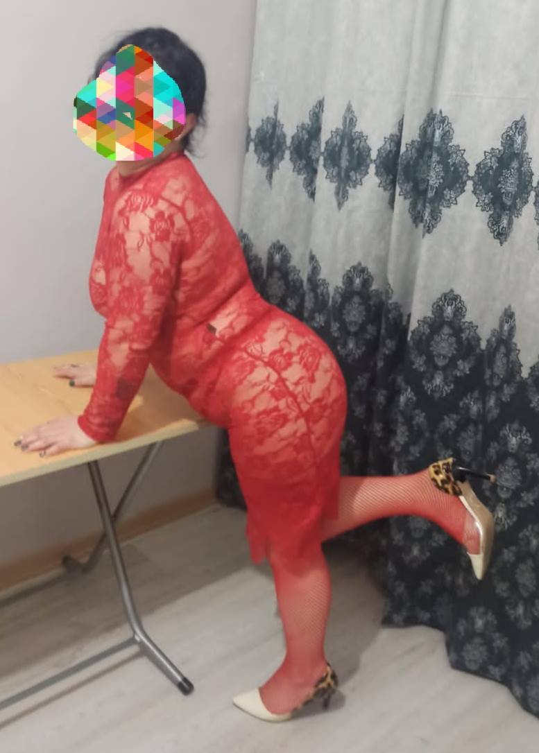 Elit Kıvamında Türbanlı Escort Yeşim